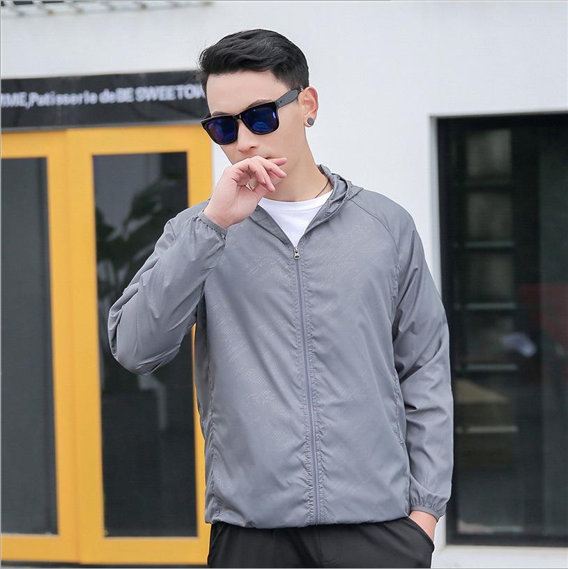 phối đồ với áo hoodie nam